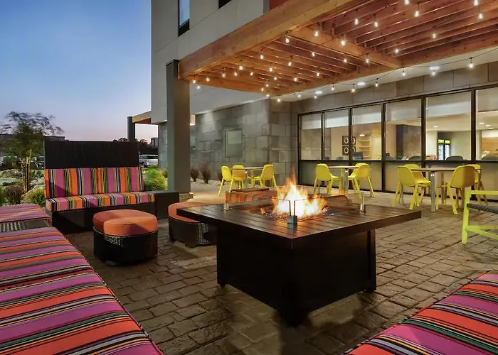 Home2 By Hilton Bloomington Нормал